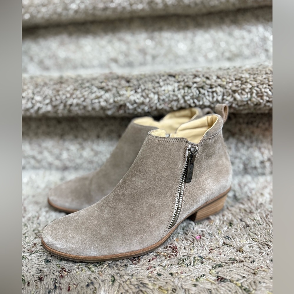 Paul Green Jillian Tan Suede Zip Ankle Booties size 4 ( US 6.5)